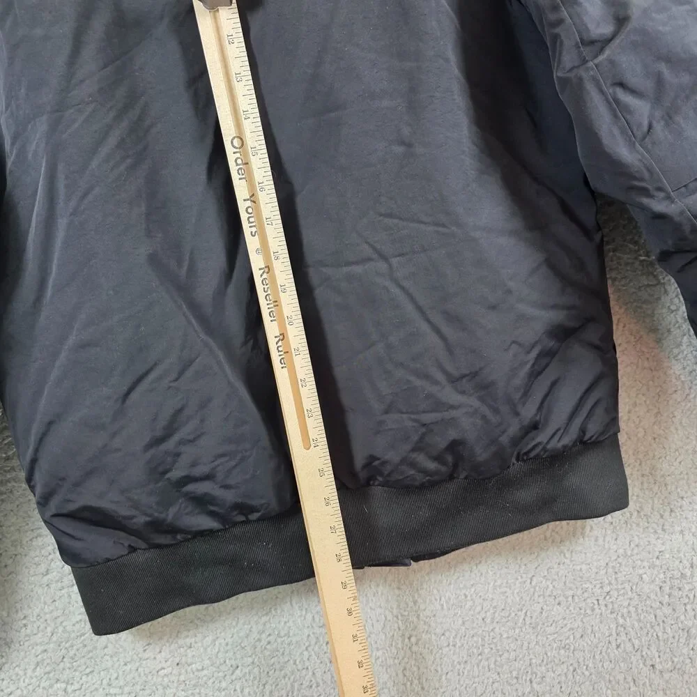 Lululemon Winter Warrior Bomber Jacket Women Size 10 Black Goose Down - Picture 10 of 13